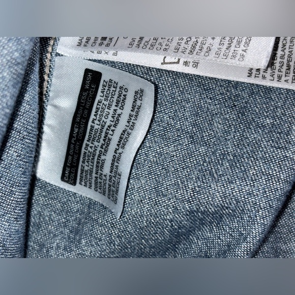 Levis Distressed, Patchwork, Denim Shirt Sz Medium Womens - Picture 5 of 12